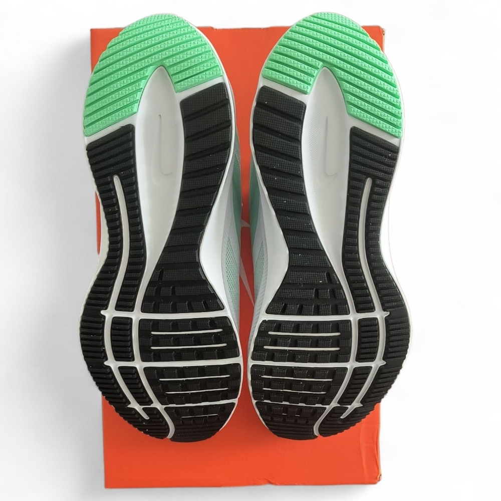 Nike Quest 3 Woman's Road Running Shoes Size 7 - Picture 9 of 10